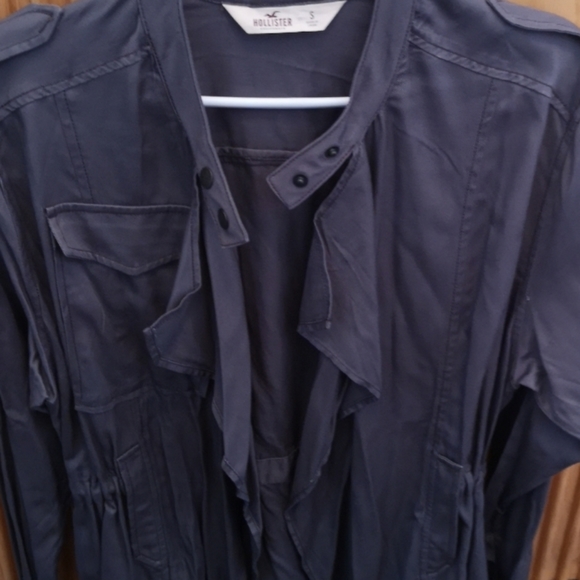 Hollister Grey sweater - Picture 2 of 3